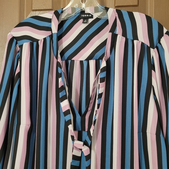 TORRID multi colour striped 3/4 sleeve tunic blouse - Picture 5 of 10